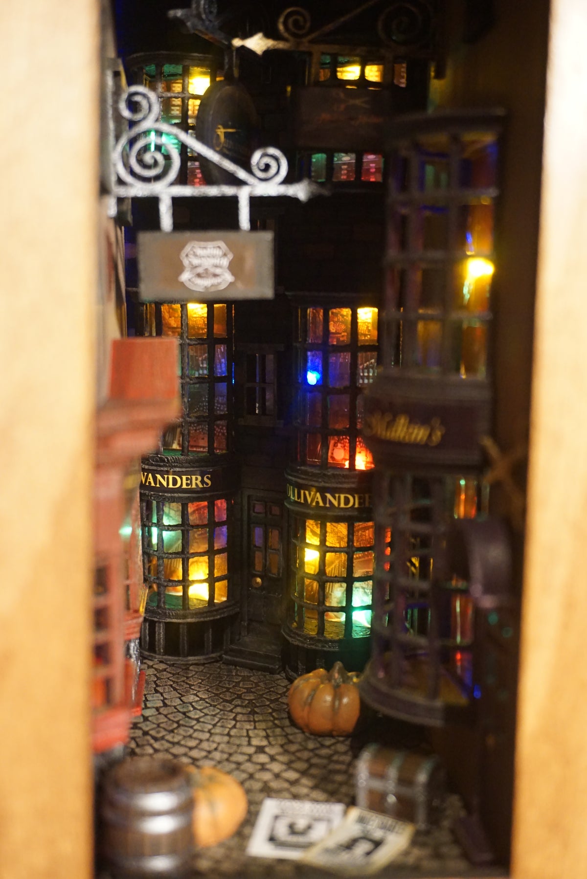 Harry Potter Diagon Alley Book Nook – Handmade Bookshelf Insert & Bookend