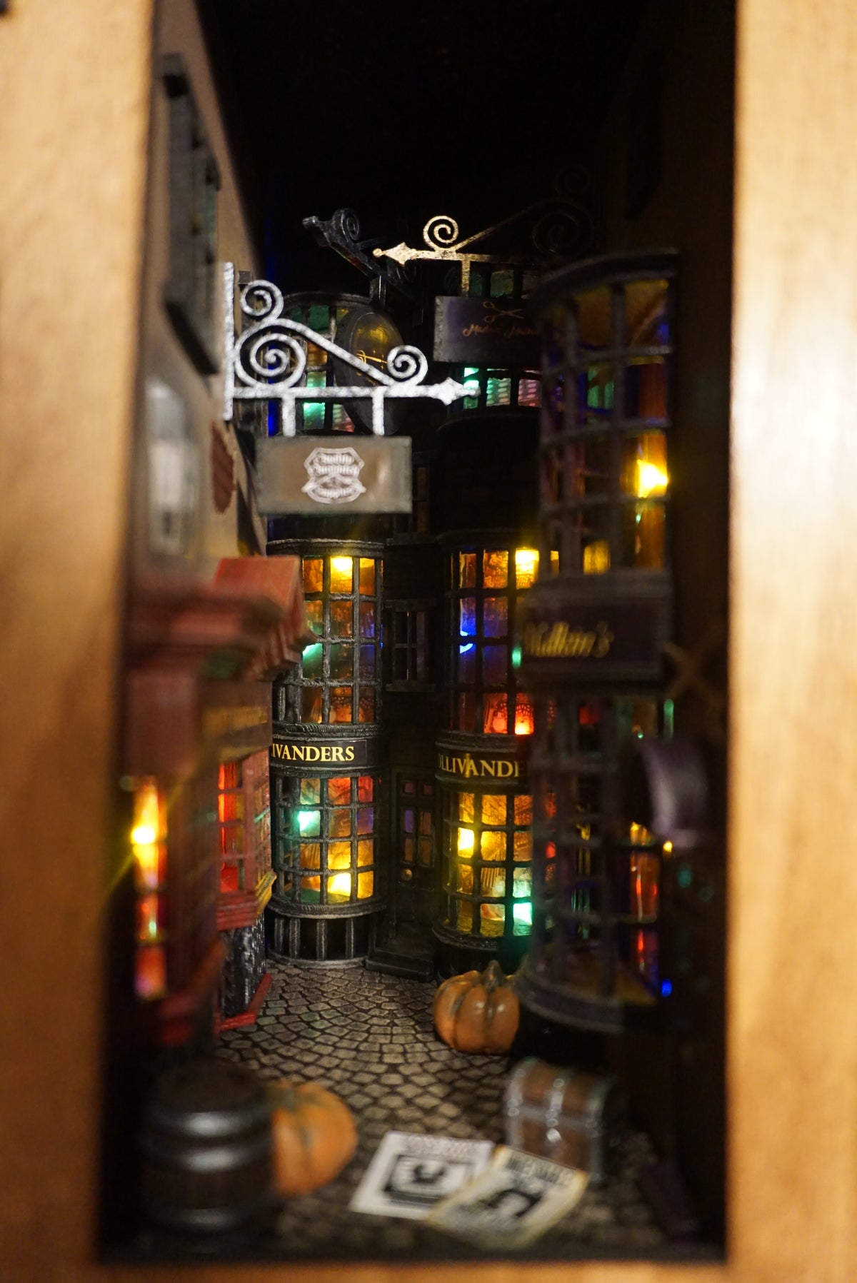Harry Potter Diagon Alley Book Nook – Handmade Bookshelf Insert & Bookend