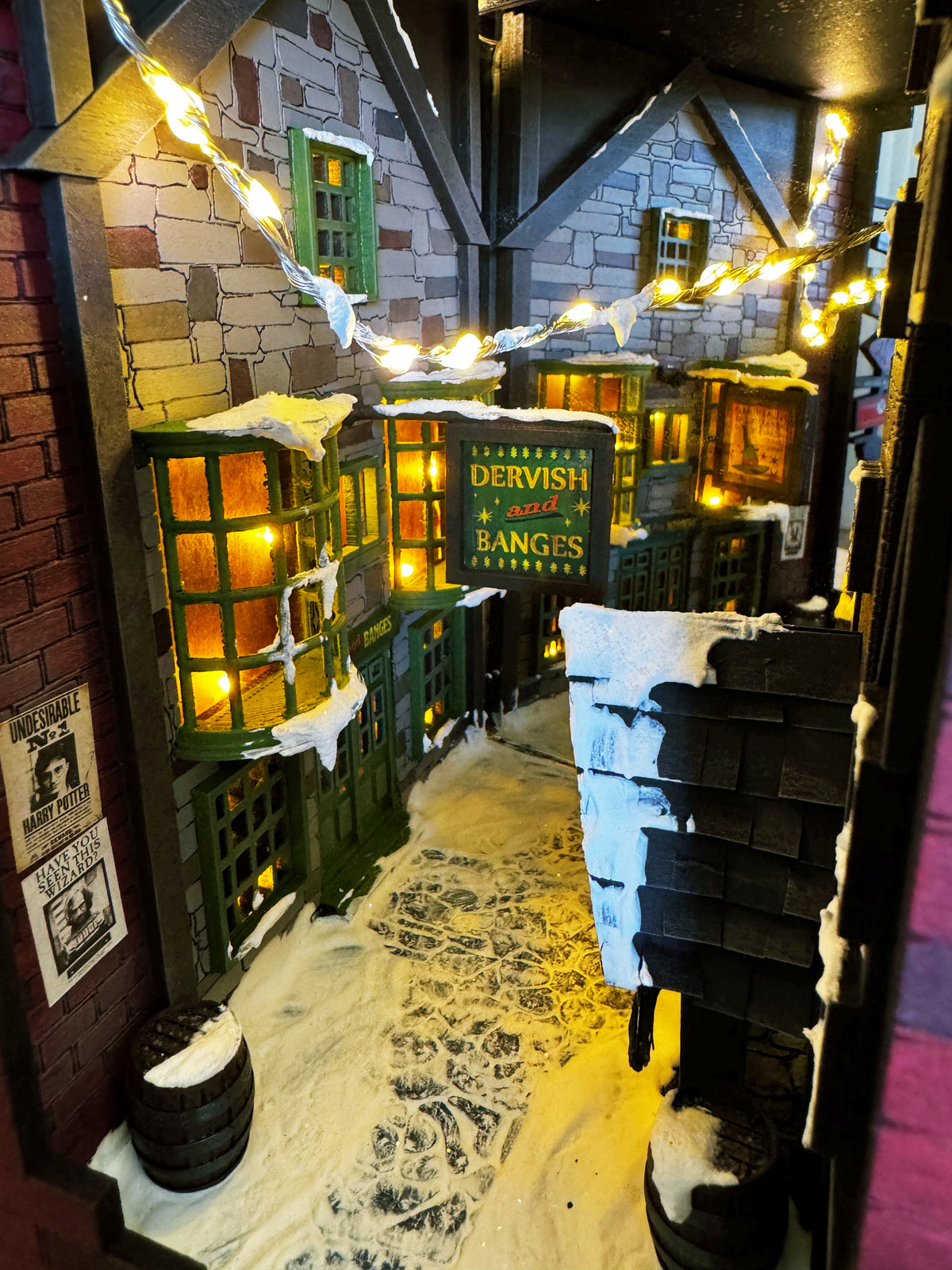 Harry Potter Hogsmeade Village Book Nook – Handcrafted Bookshelf Insert Decor