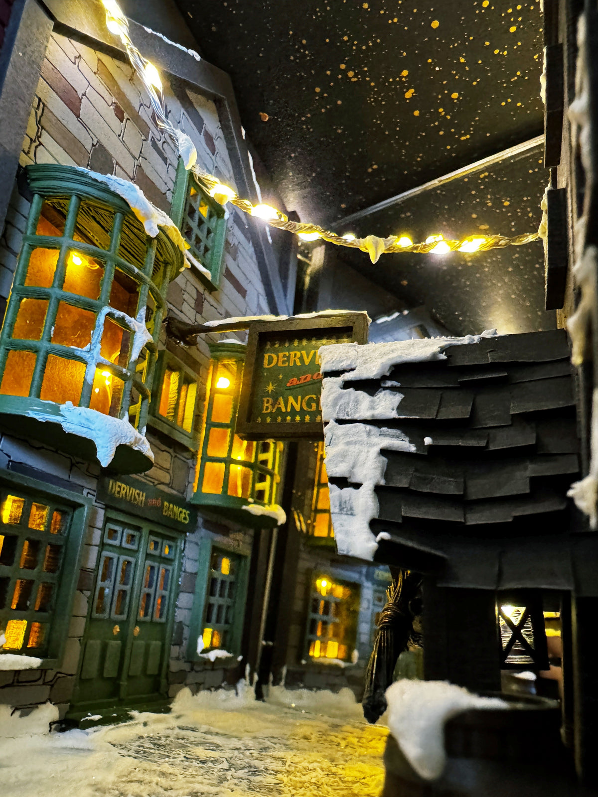 Harry Potter Hogsmeade Village Book Nook – Handcrafted Bookshelf Insert Decor